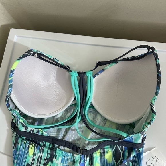 Free Country sz med tankini top in blues, lime green, black - Picture 4 of 13